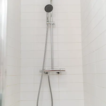Apartment Le Marceau - Passy Tour Eiffel A Pied- 4 Personnes - Logement Entierement Climatise Paris